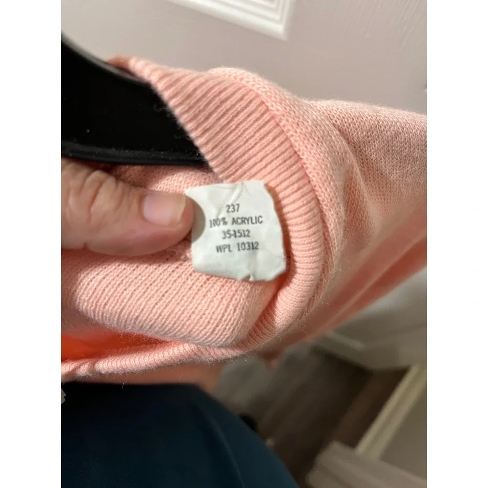 Vintage On Course‎ Montgomery Ward Peach Pink V-Neck Acrylic Sweater Mens Medium